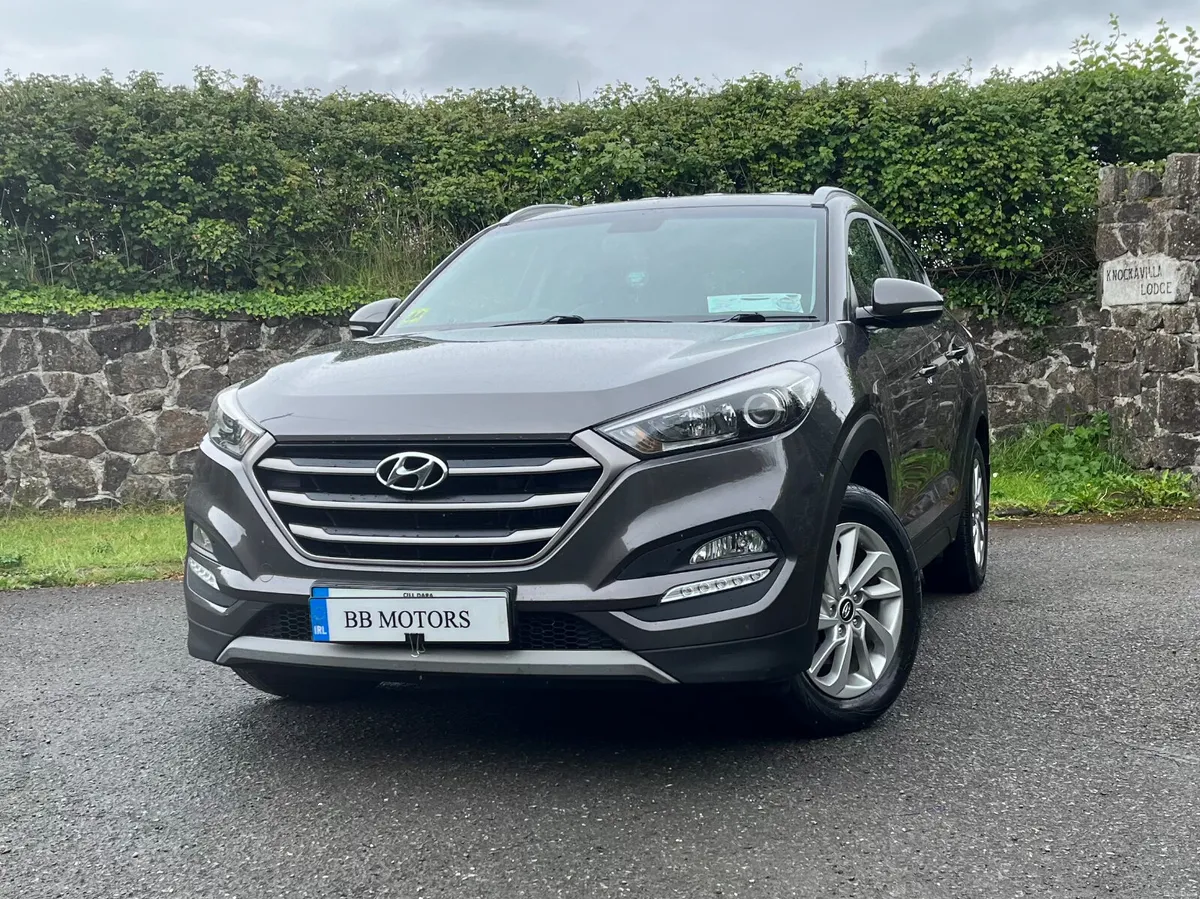 Hyundai Tucson 1.7 D Executive SE - Image 4