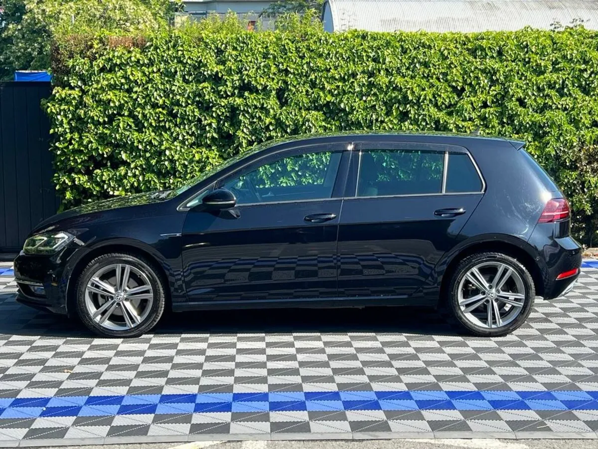 Volkswagen Golf HIGHLINE 1.4 TSI // LEATHER HEATED - Image 3