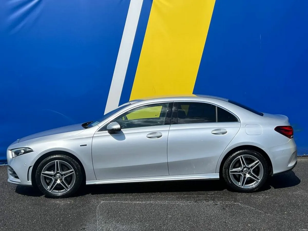 Mercedes-Benz A-Class A250e AMG-LINE EXECUTIVE 1.3 - Image 3