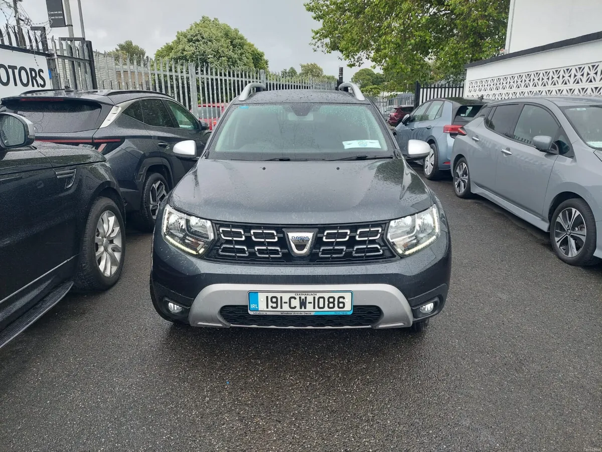 19 Dacia Duster 1.5 Diesel Rev Camera - Image 2