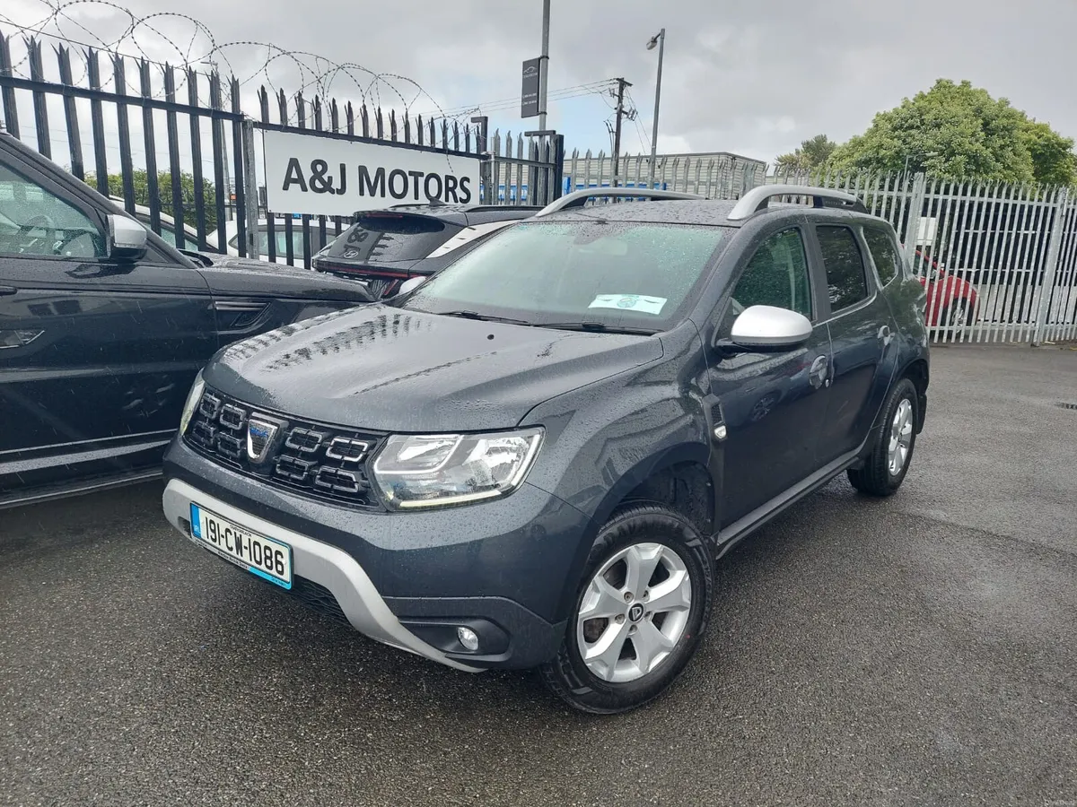 19 Dacia Duster 1.5 Diesel Rev Camera - Image 1