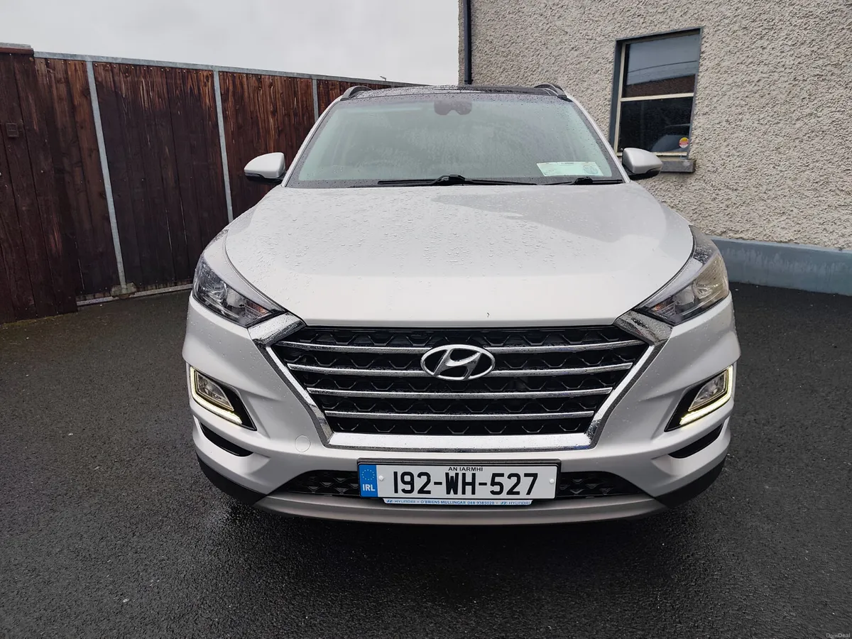 Hyundai Tucson premium low km 1 owner 2019 - Image 4