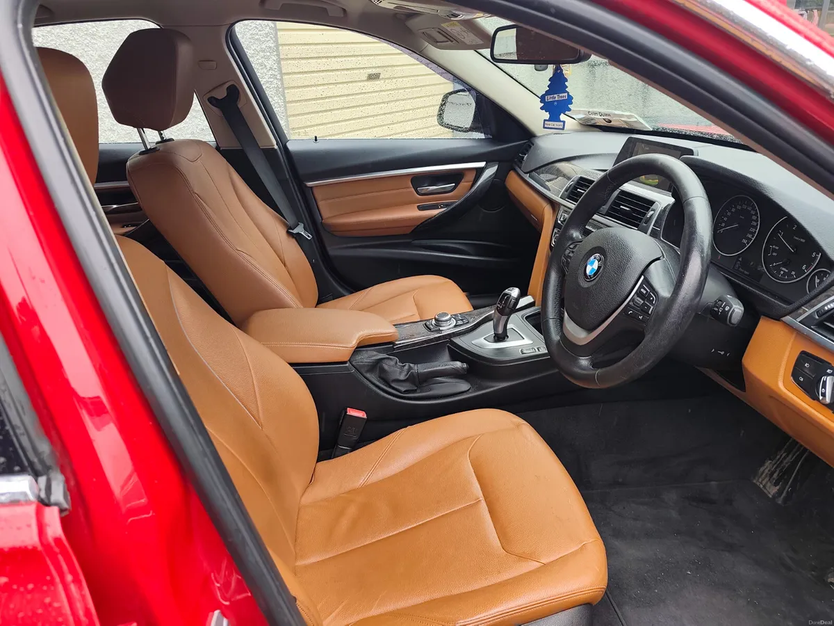 BMW 320D luxury LCI auto 2016 - Image 4