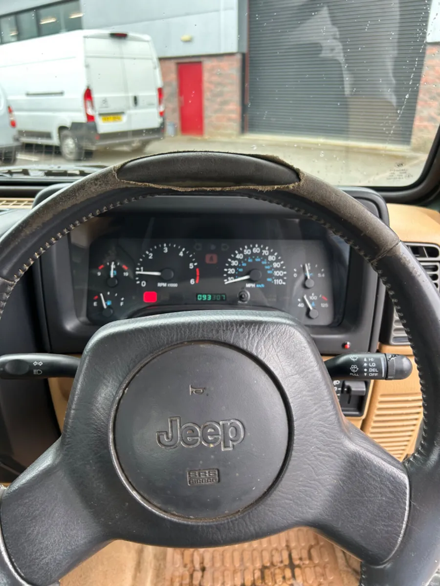 Jeep Wrangler 1997 - Image 5