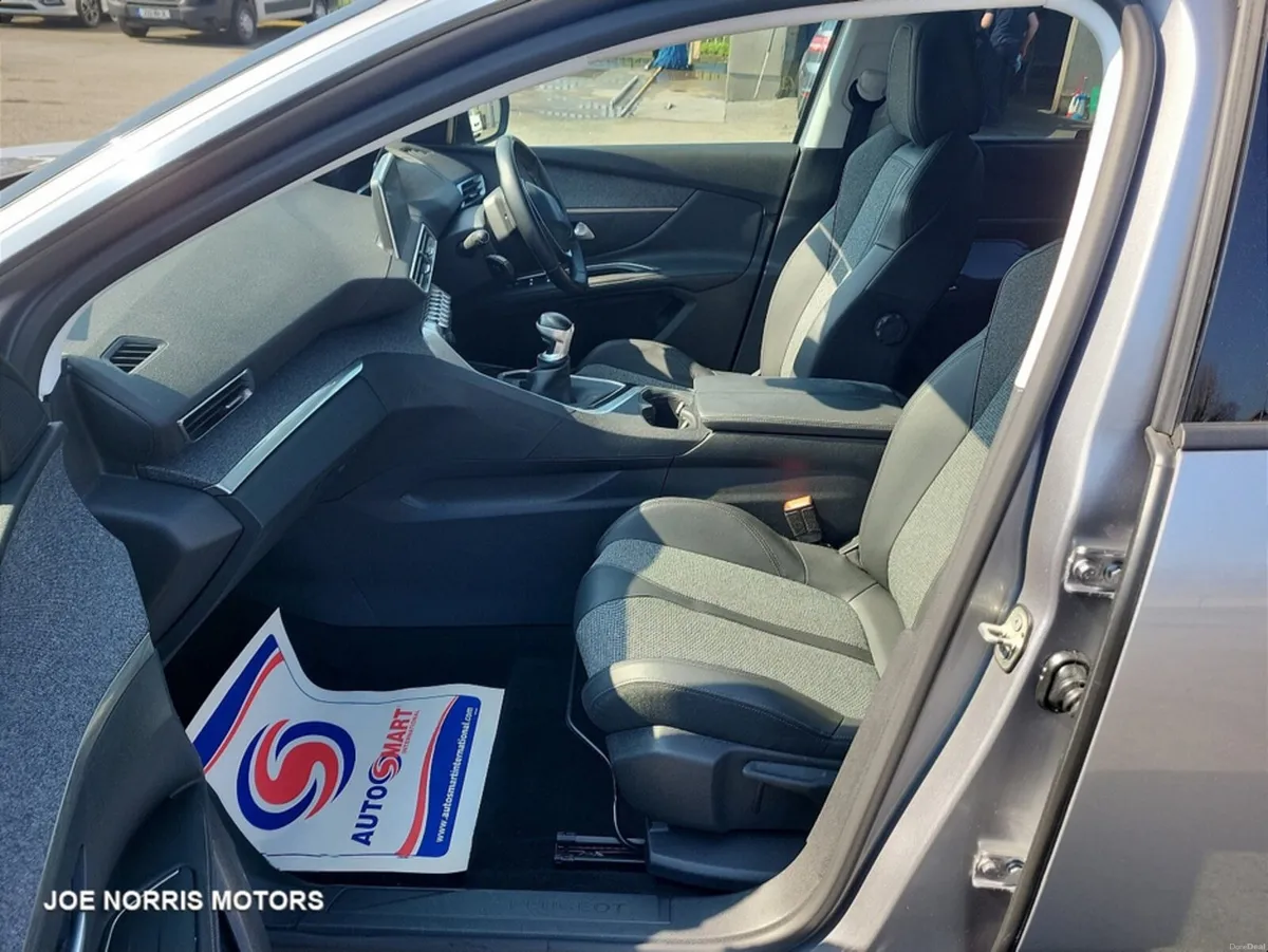 Peugeot 5008 ALLURE 1.2 130 6.2 5DR 7 SEATER - Image 4