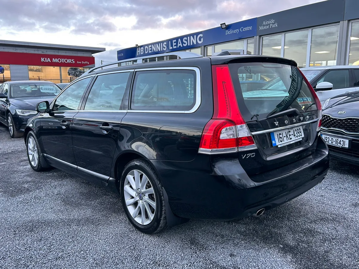 2016 VOLVO V70 D4 SE LUX AUTO - Image 4