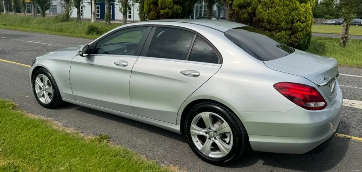 Mercedes-Benz C-Class 2018 - Image 4