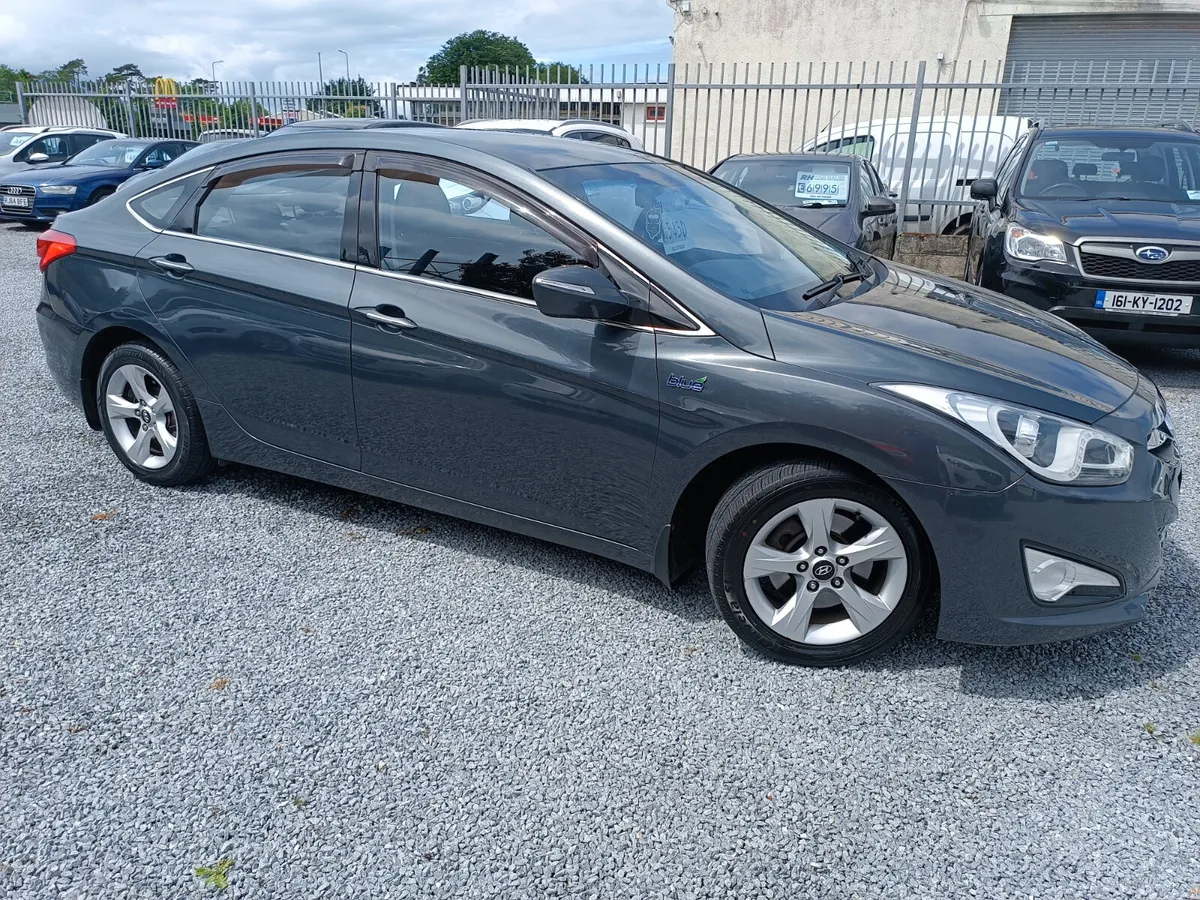 2013 Hyundai i40 1.7 crdi executive - Image 2