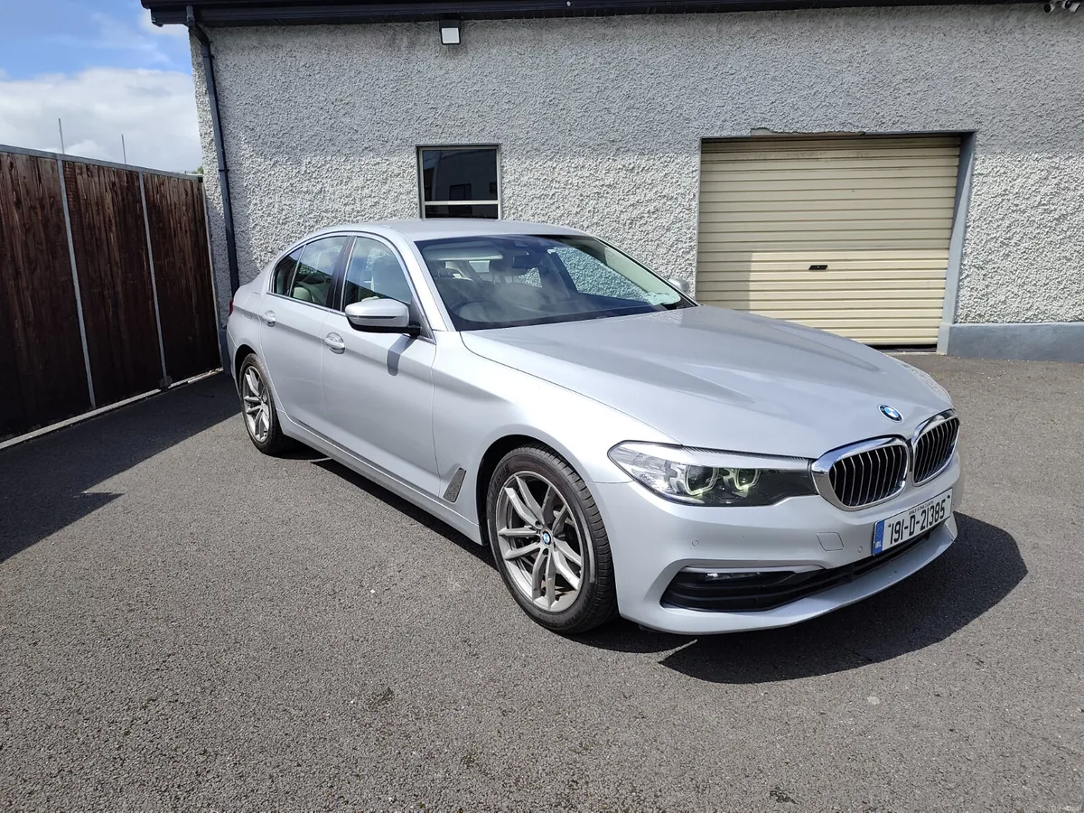 BMW 520d  auto 2019 M sport alloys - Image 2