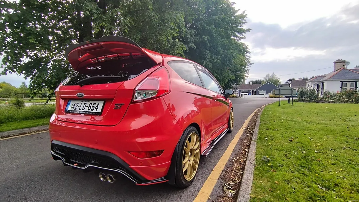 FORD FIESTA ST3 NEW NCT 04/27 - Image 4