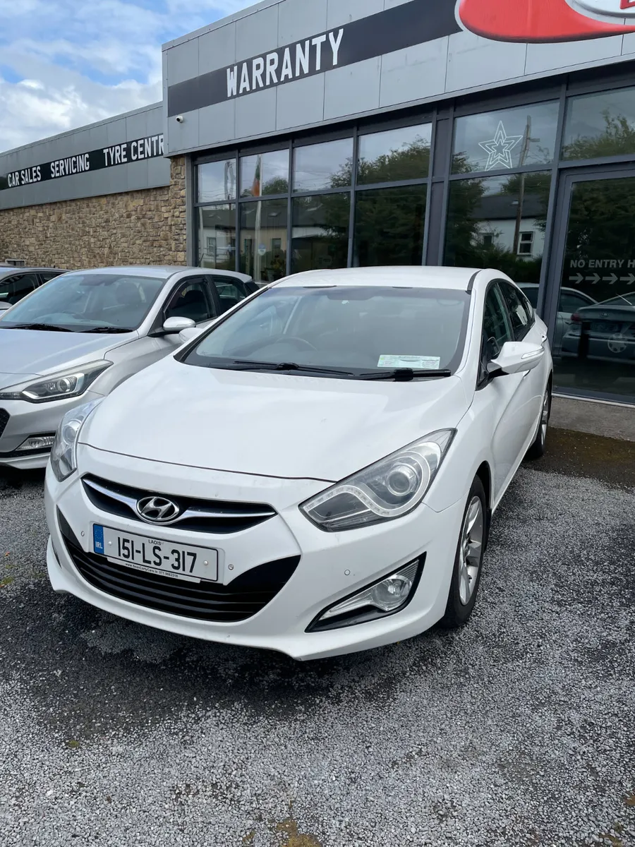 Hyundai i40 2015 - AUTOMATIC - PRISTINE CONDITION - Image 2