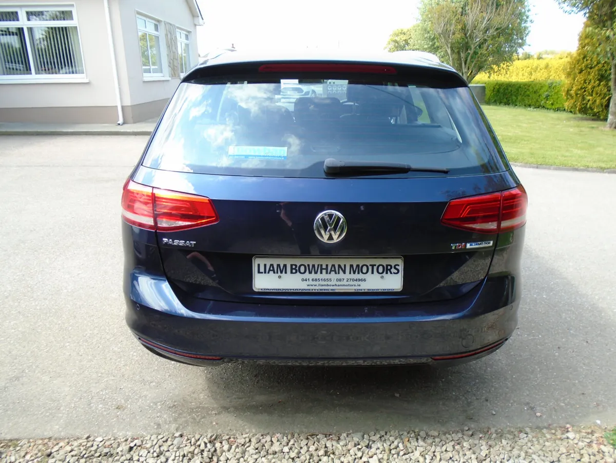 Volkswagen Passat 2015,Leather estate,1.6-tdi 6sp - Image 5