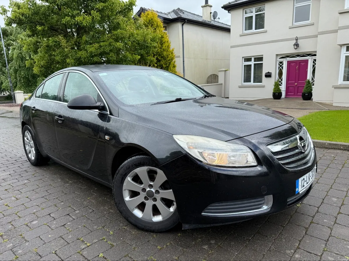 Vauxhall Insignia 2012 Ncted and Taxed 1 owner - Image 1