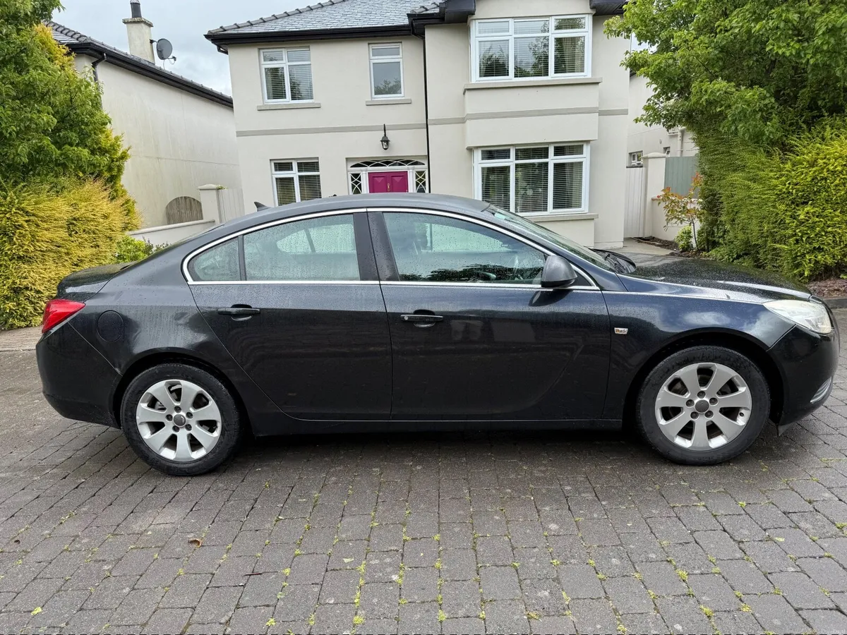 Vauxhall Insignia 2012 Ncted and Taxed 1 owner - Image 5
