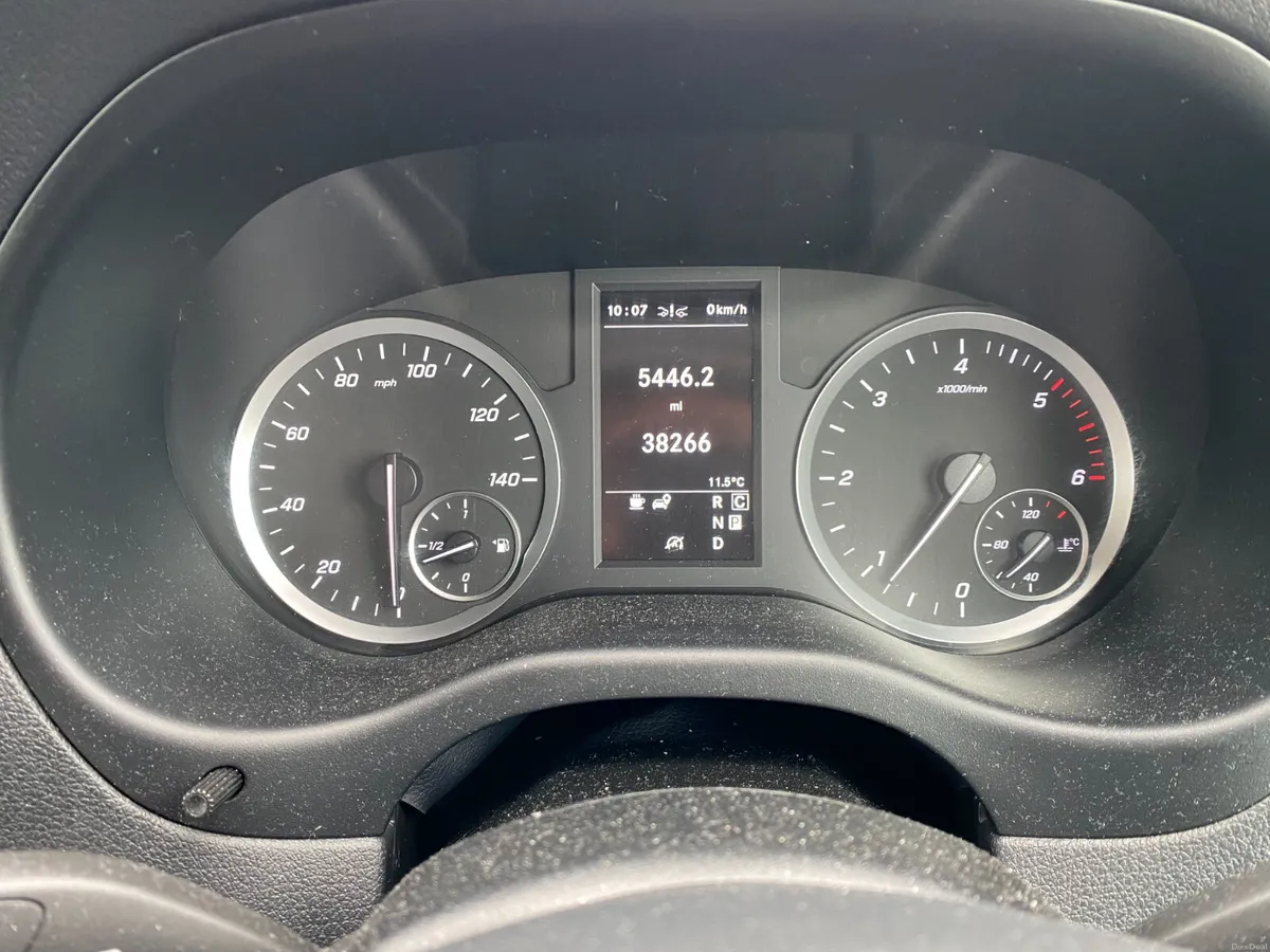 Mercedes-Benz Vito 2023 - Image 6