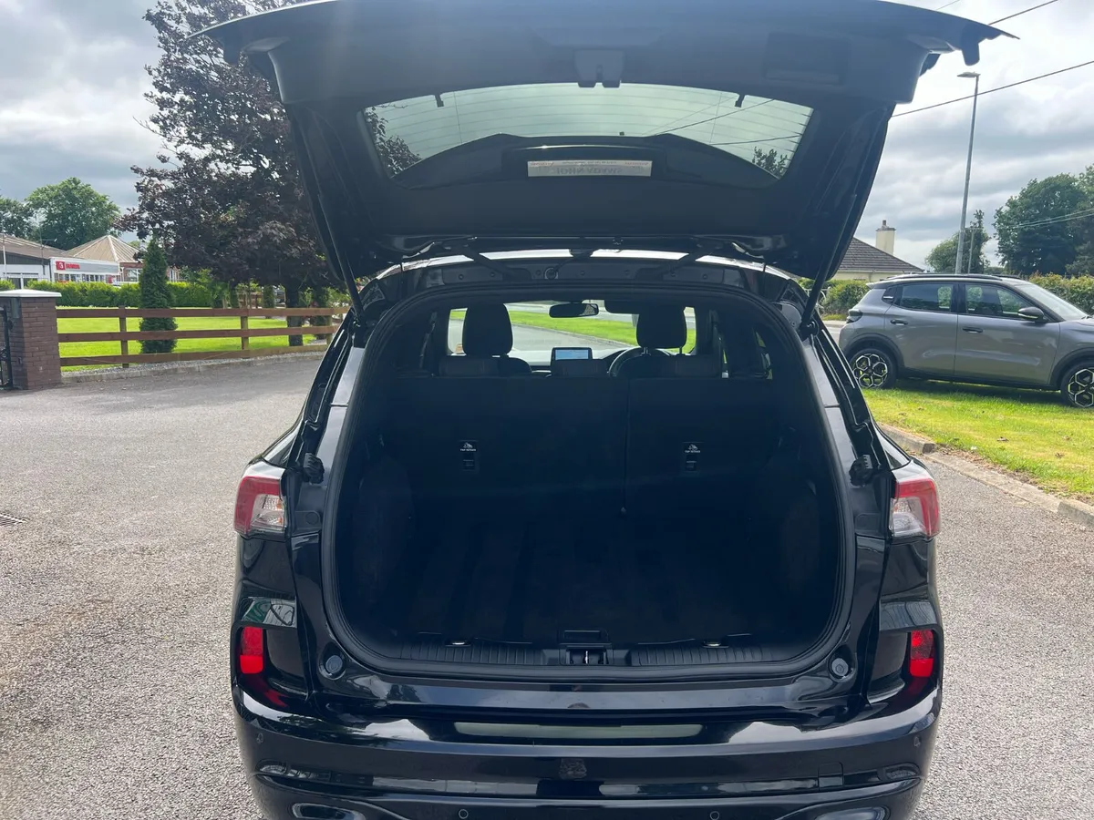 Ford Kuga ST Line 2021 - Image 5