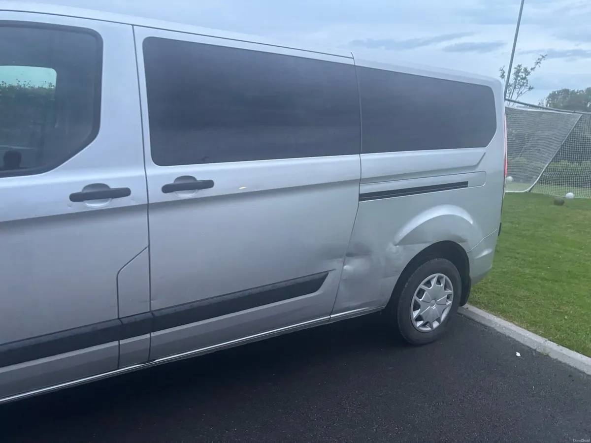 Ford Transit Custom Trend  9 seater 2022 - Image 2