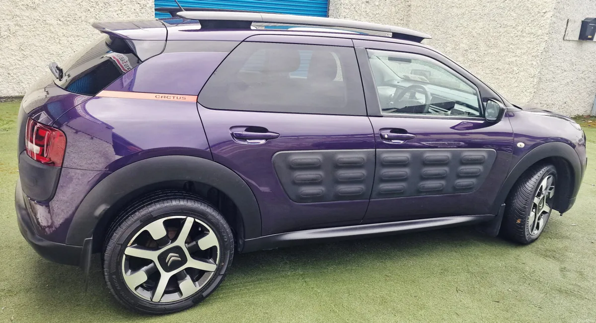 Citroen C4 CACTUS FLAIR HIGH SPEC GLASS ROOF SAT - Image 4