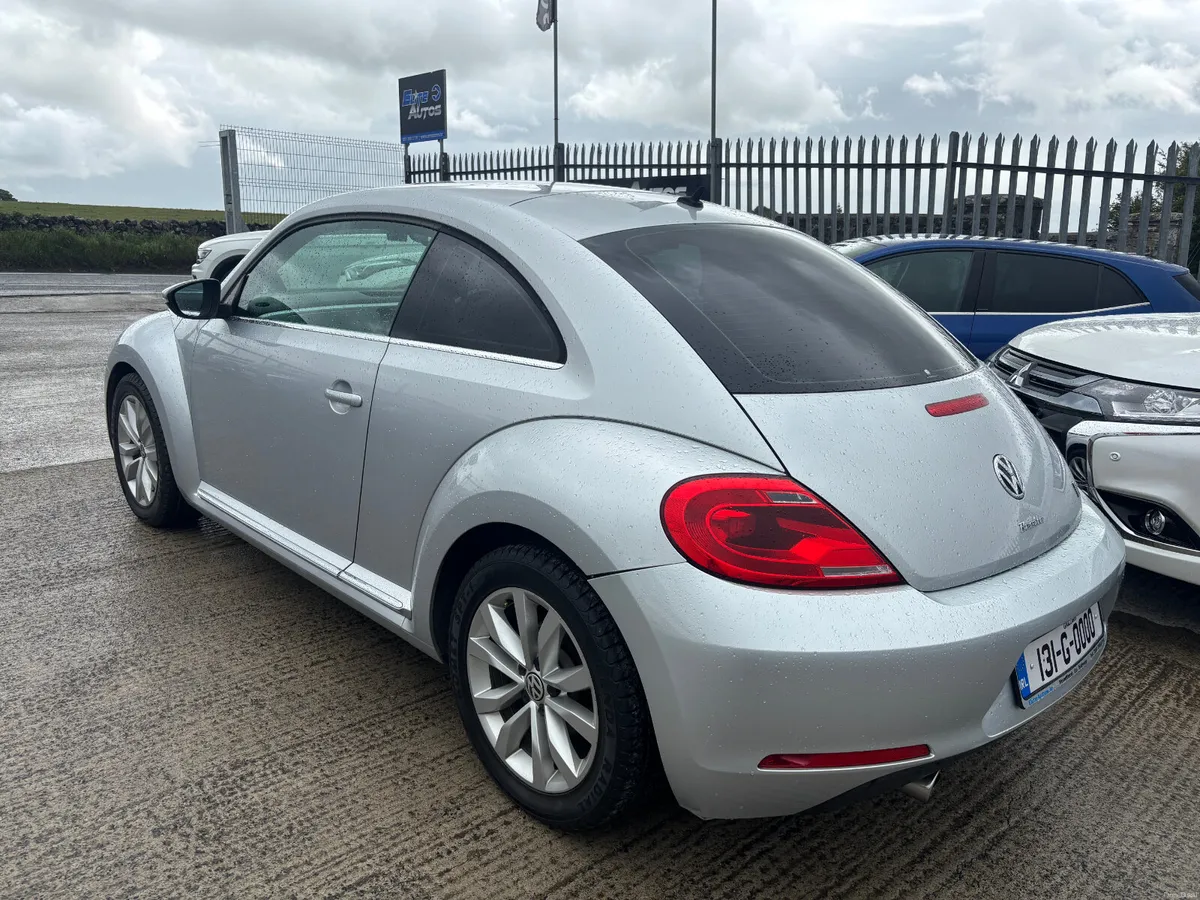 Volkswagen Beetle TSI DSG Design 2013 - Image 2