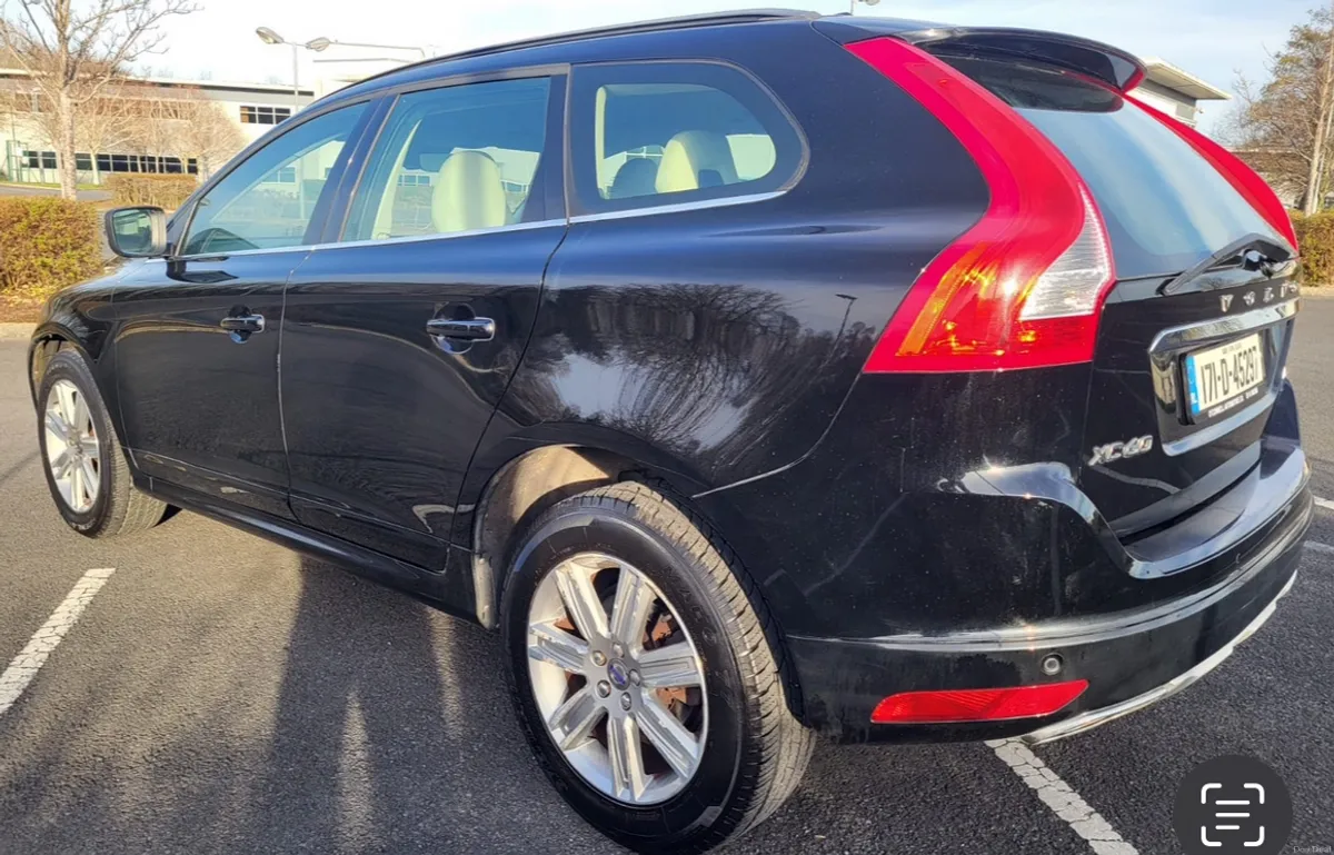 2017 VOLVO XC60 2.0 D D4 SE LOW TAX - Image 2