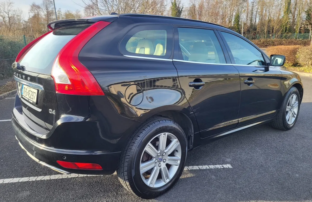 2017 VOLVO XC60 2.0 D D4 SE LOW TAX - Image 4