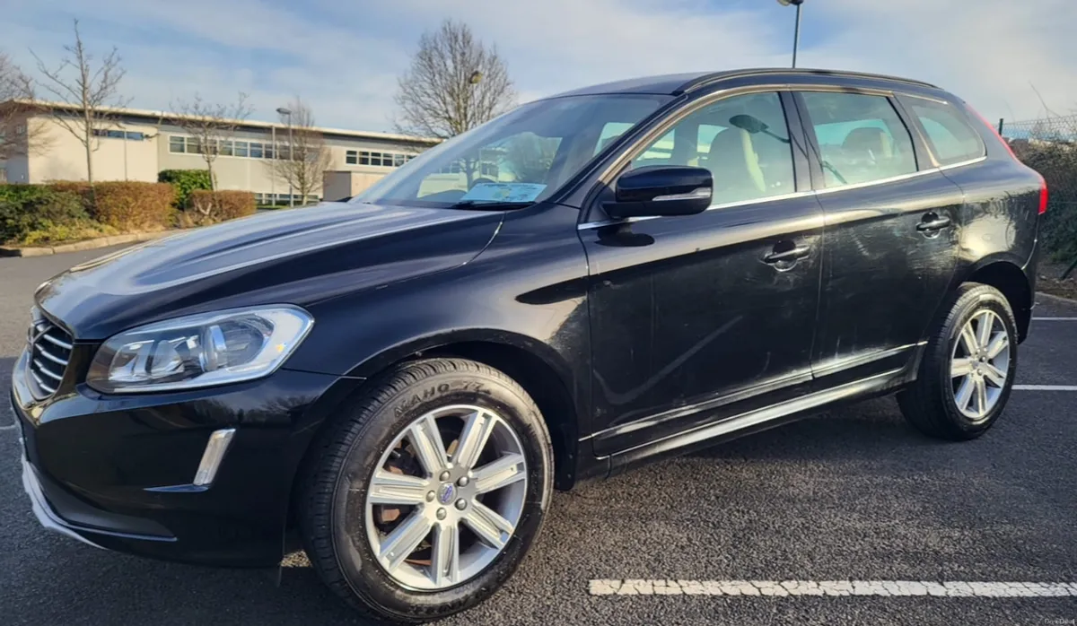 2017 VOLVO XC60 2.0 D D4 SE LOW TAX - Image 6