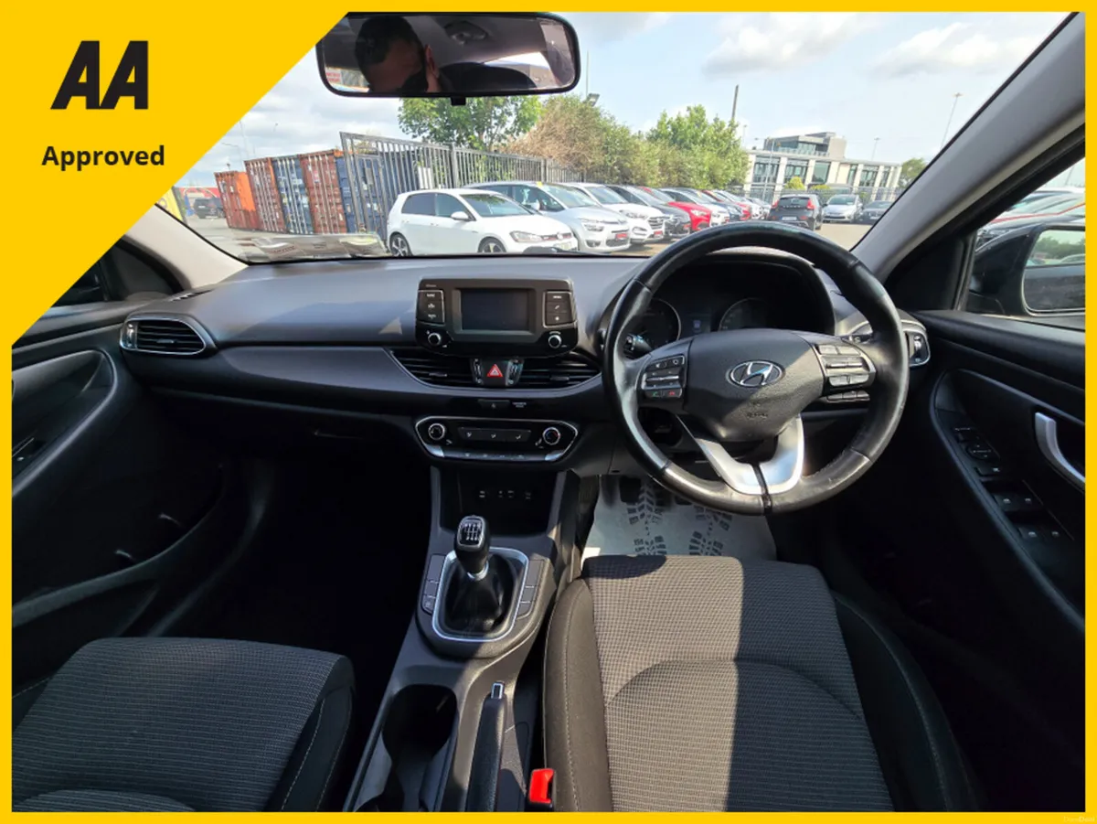 Hyundai i30 I30 DELUXE 5DR - Image 3