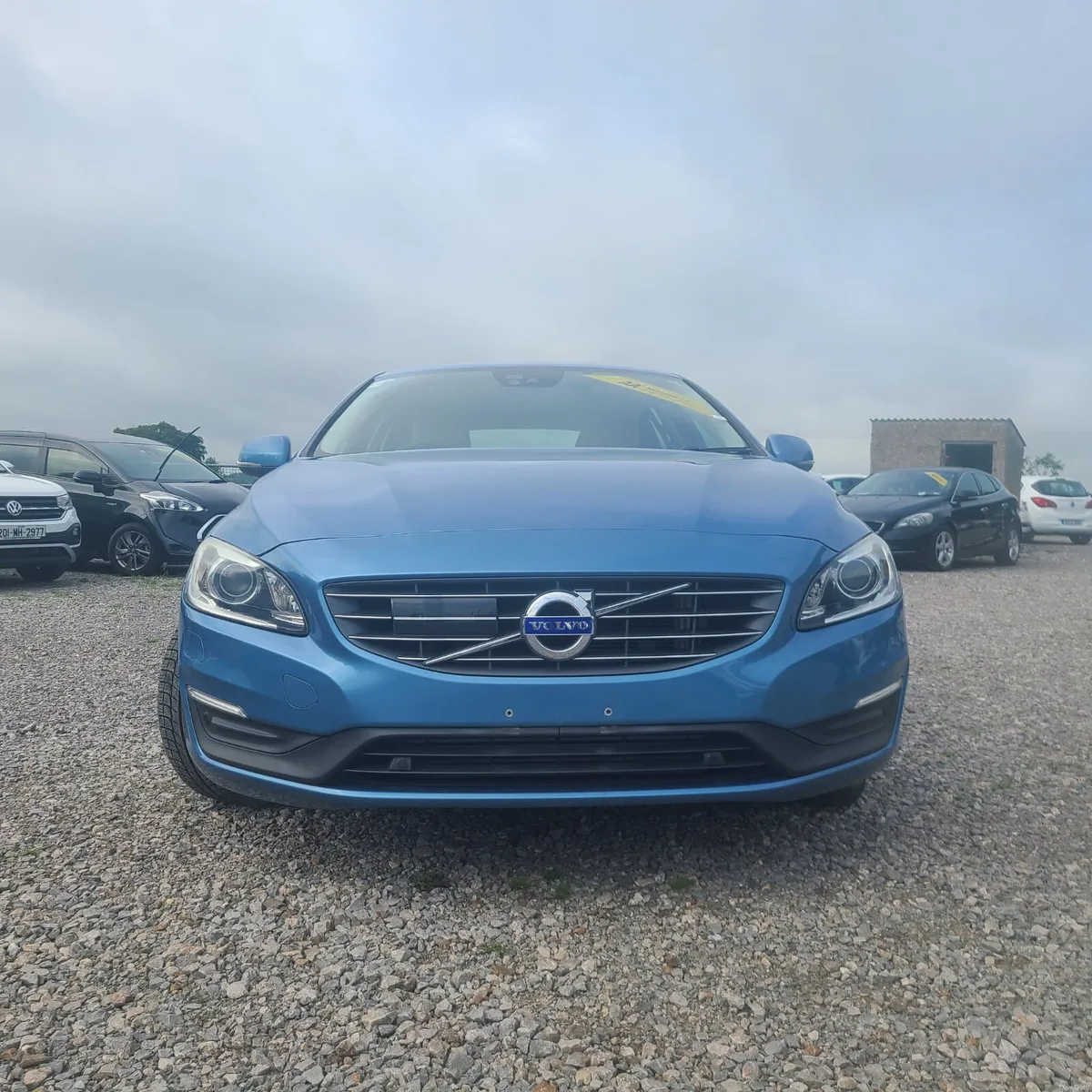2017 Volvo V60 T3 SE | 1.6L Petrol - Image 2