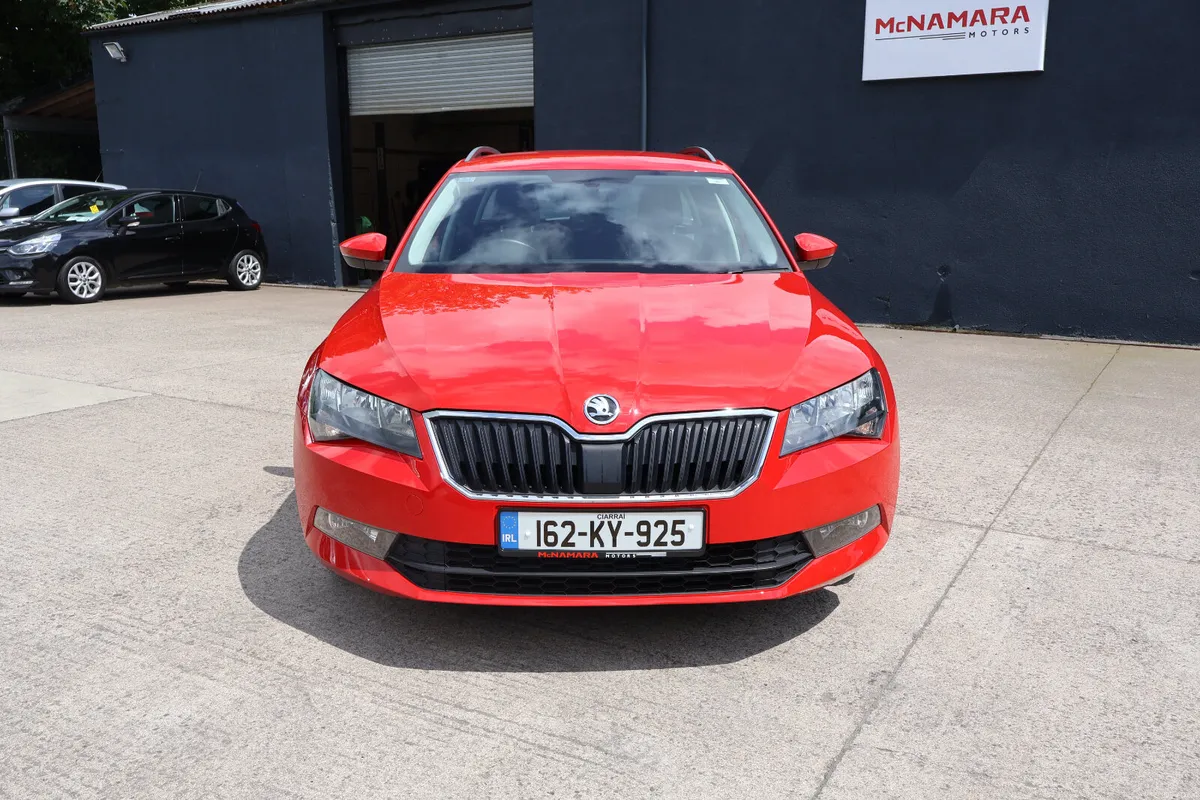 Skoda Superb Combi Auto Very Low Kms 12 Months NCT - Image 4