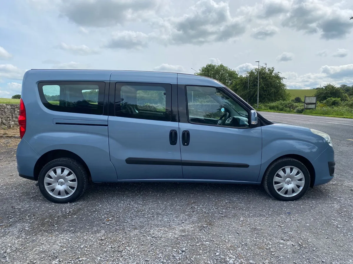 Vauxhall Combo WAV - Image 4