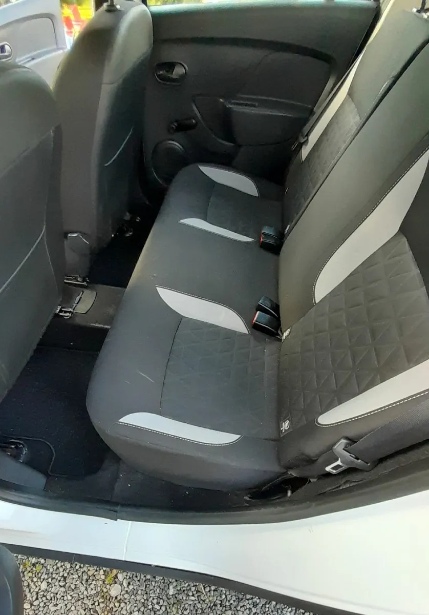 Dacia Sandero Stepway 2014 - Image 2