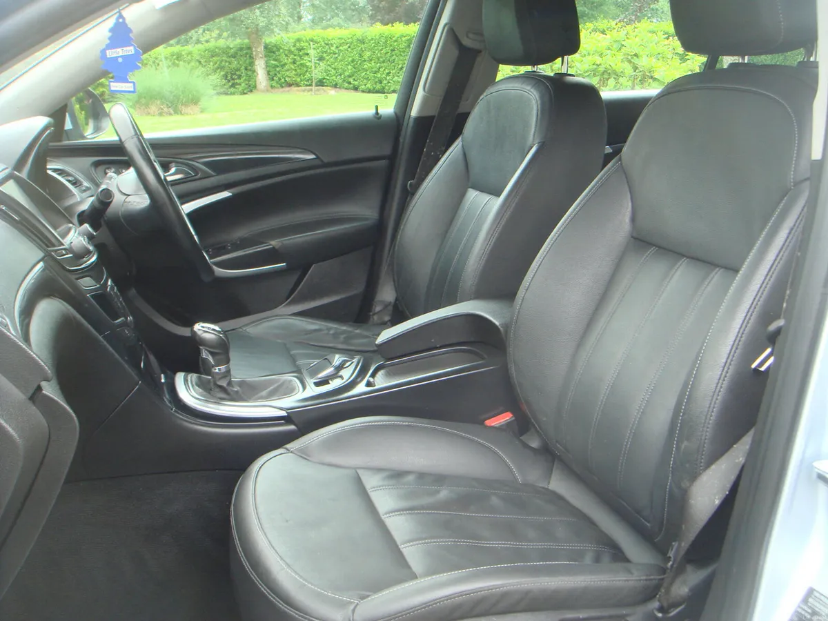 15 Insignia EliteNav 2.0CDTI140BHP Ecoflex €180Tax - Image 4