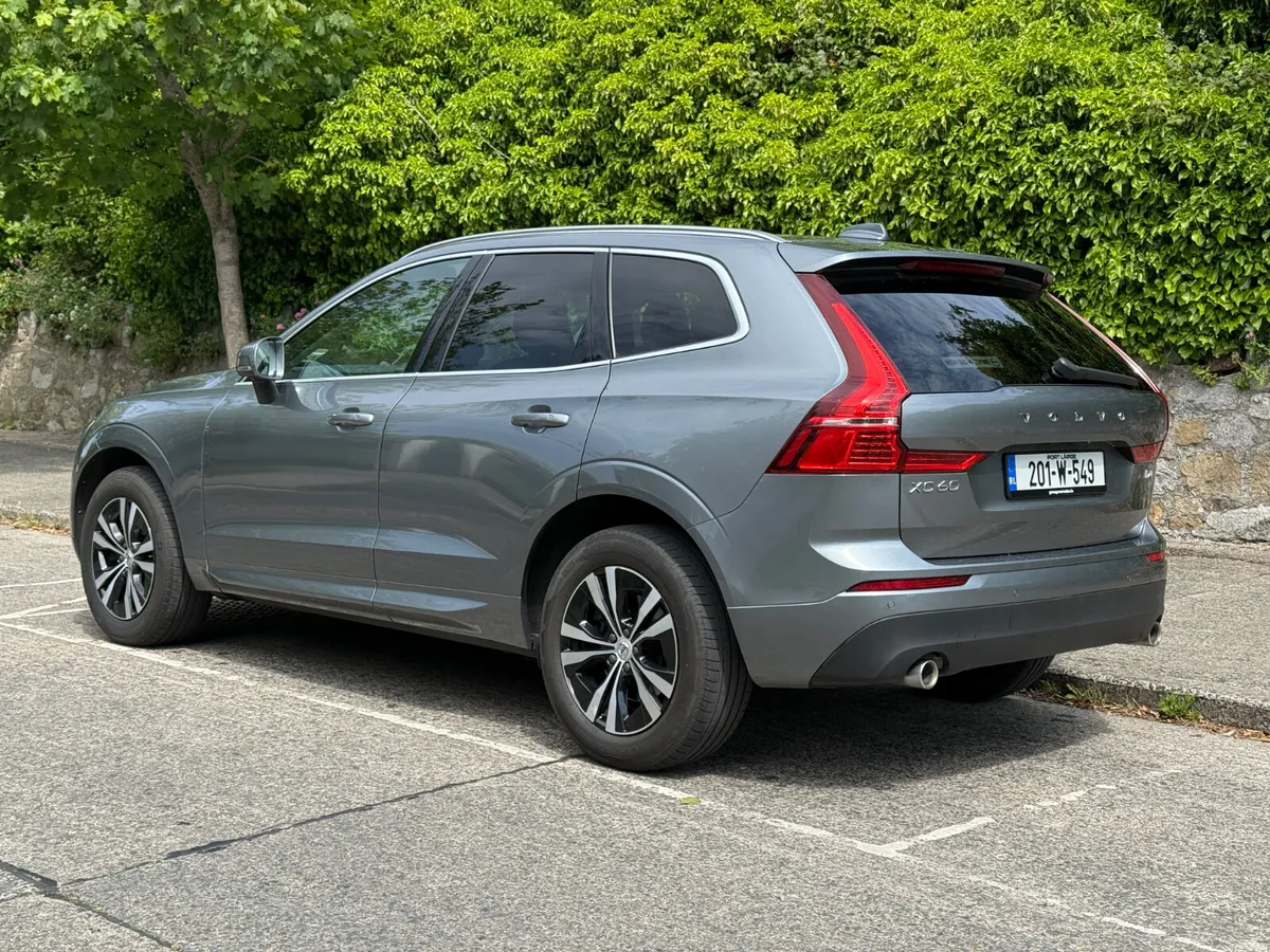 VOLVO XC60 2020 MOMENTUM PRO AUTO DIESEL - Image 3