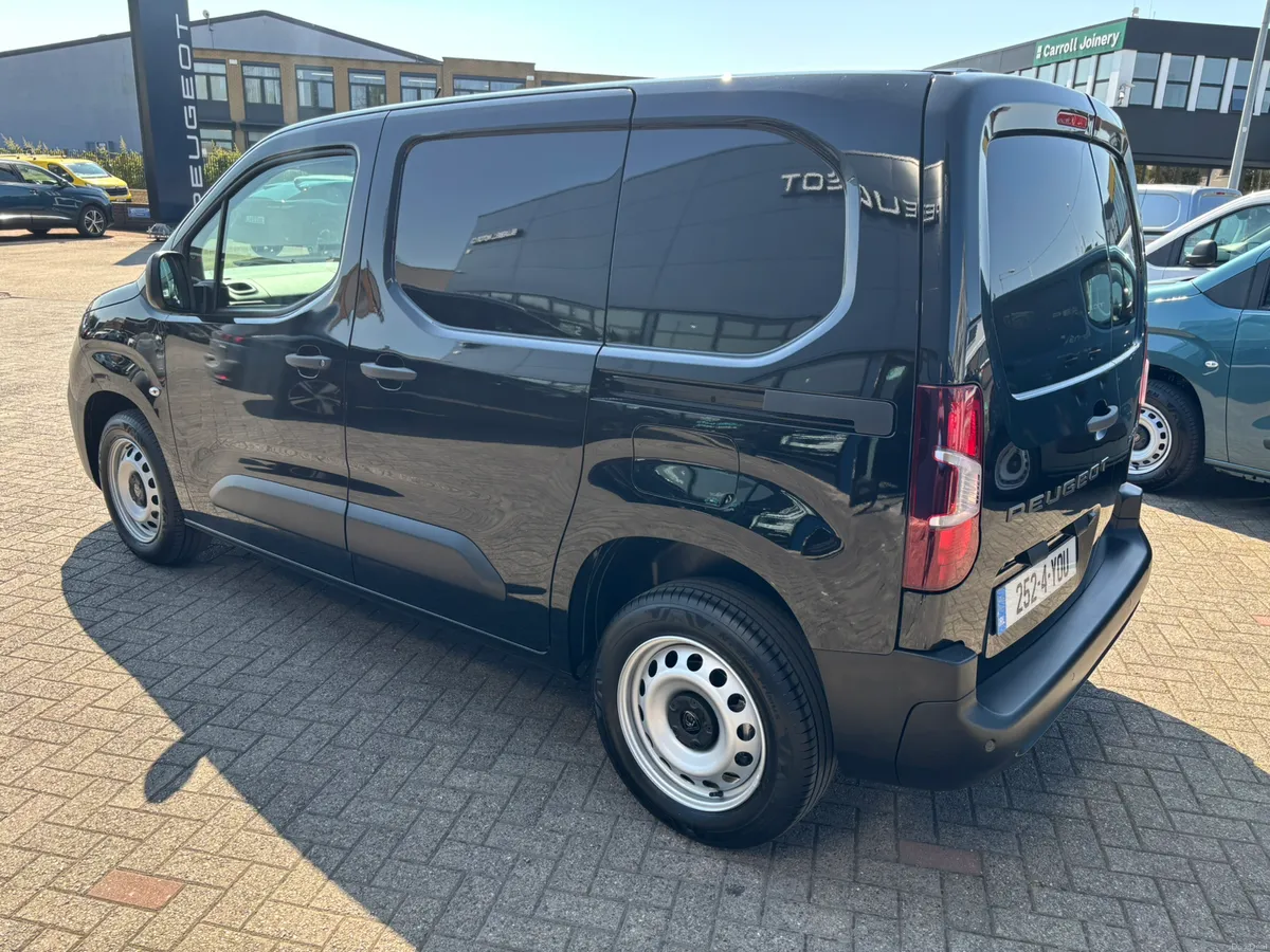 New Peugeot Partner Professional + 650kg - Image 6