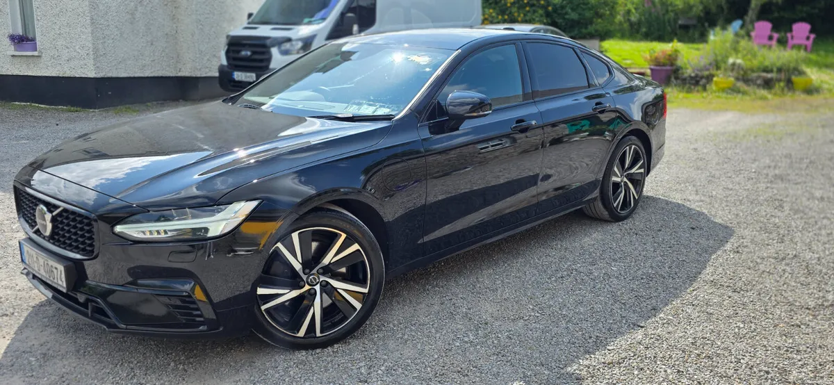 Volvo S90 2021 R DESIGN T8 4WD - Image 3