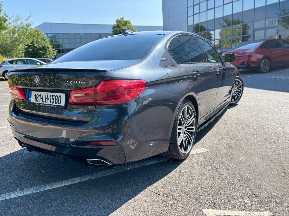 182 BMW 5-Series 530E Hybrid M Sports Edition - Image 3