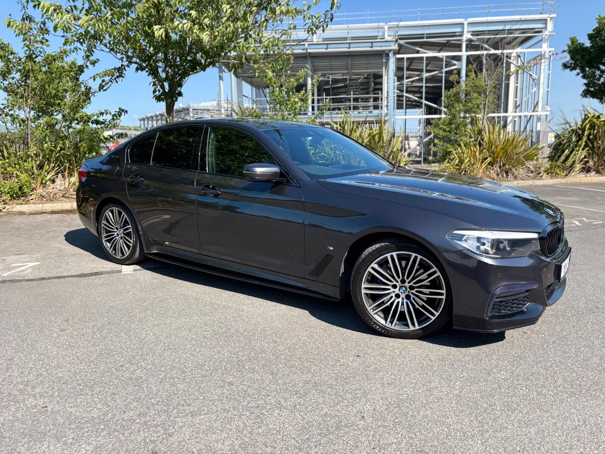 182 BMW 5-Series 530E Hybrid M Sports Edition - Image 4