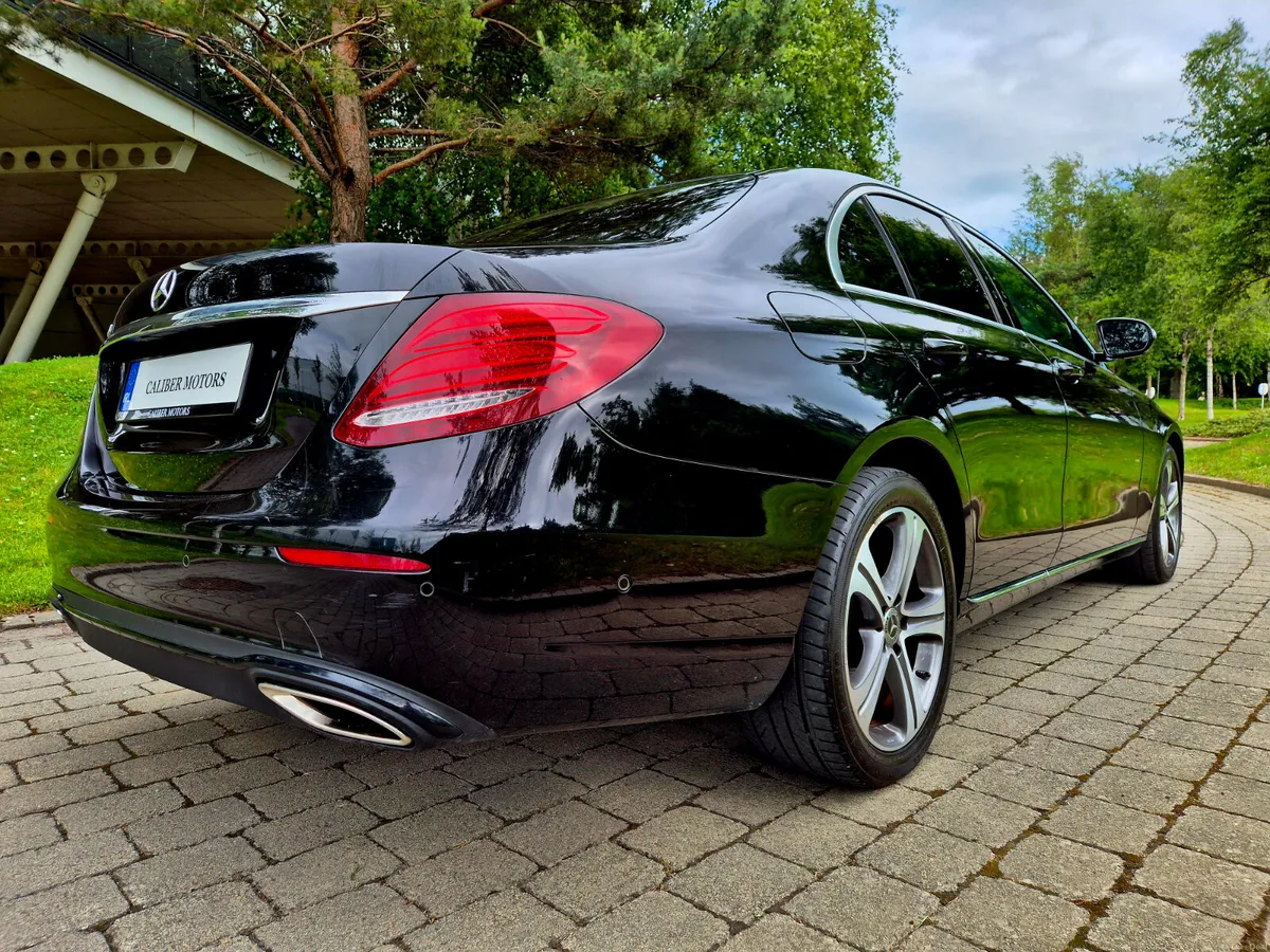Mercedes E200 Widescreen Auto Low Miles - Image 4