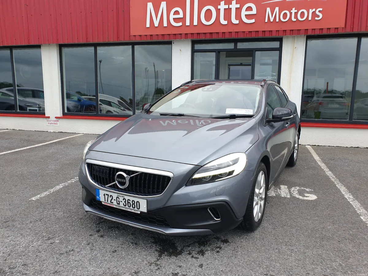 Volvo V40 2.0D DESIGN AUTO - Image 1