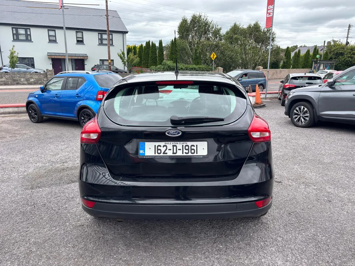 Ford Focus 2016  DIESEL  HATCHBACK - Image 3