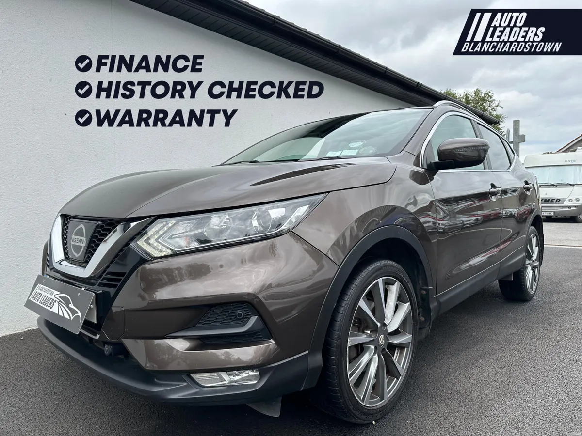 NISSAN QASHQAI 1.2 SV 115BHP NAV LEATHER SKY VIEW - Image 1
