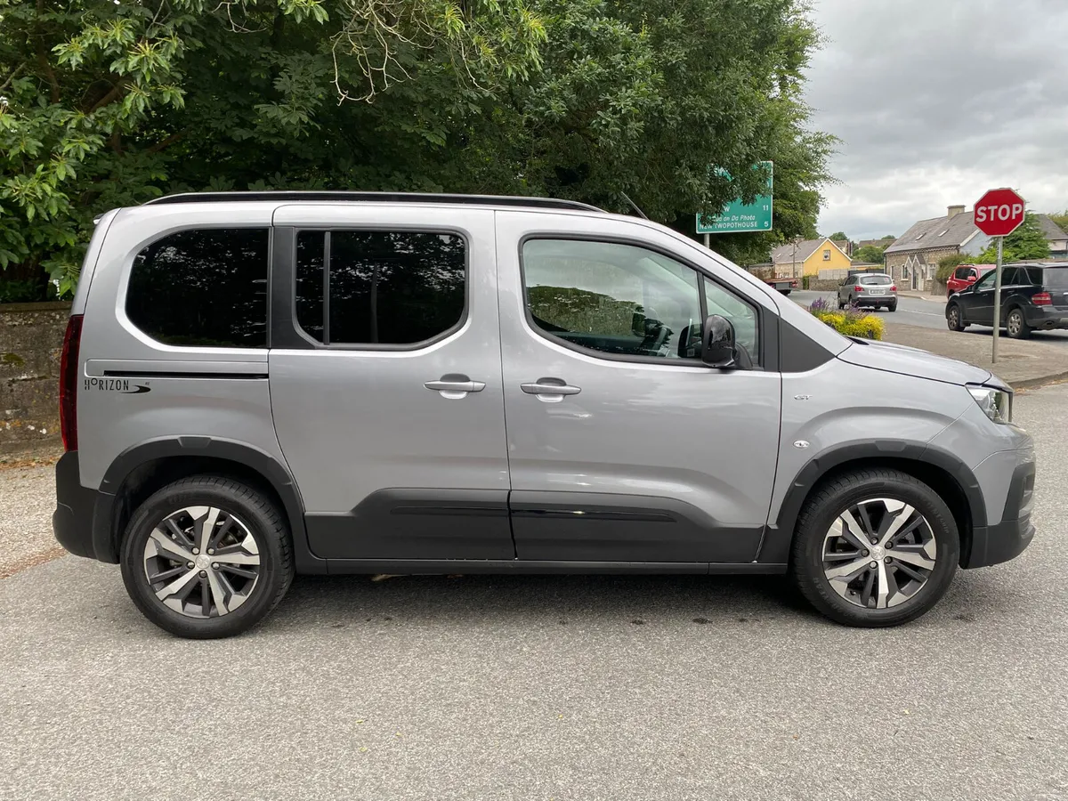 Wheelchair Accessible Peugeot Rifter Auto - Image 5