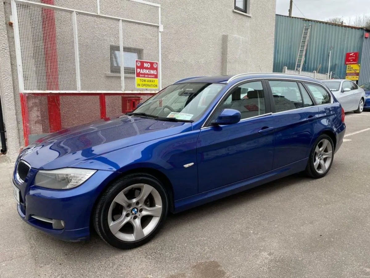 BMW 3-Series D E91 EXCLUSIVE ED TOURING 5DR - Image 3