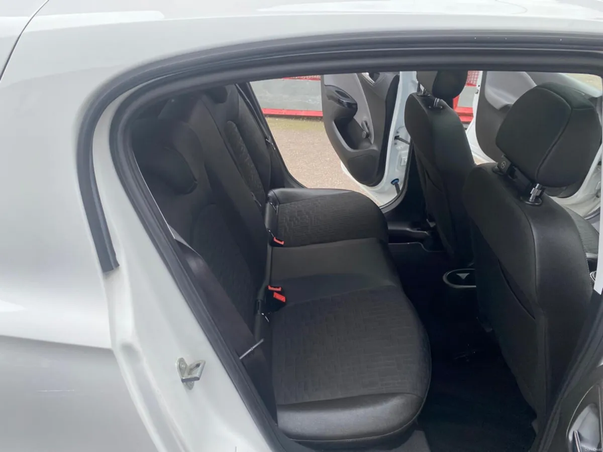 Opel Corsa SE 90PS 5DR - Image 3