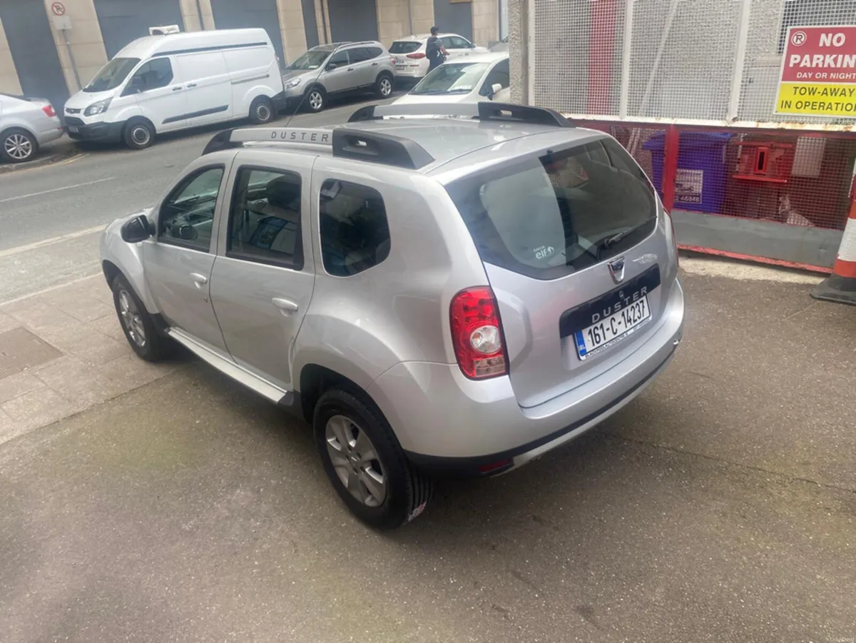 Dacia Duster SIGNATURE 1.5 DCI 110 4X 4DR - Image 3