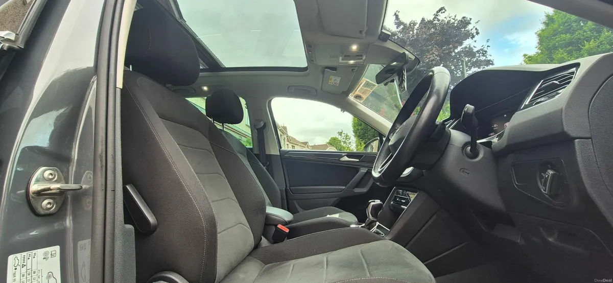 Tiguan Elegance 2.0TDI Auto | Panoramic Roof - Image 6