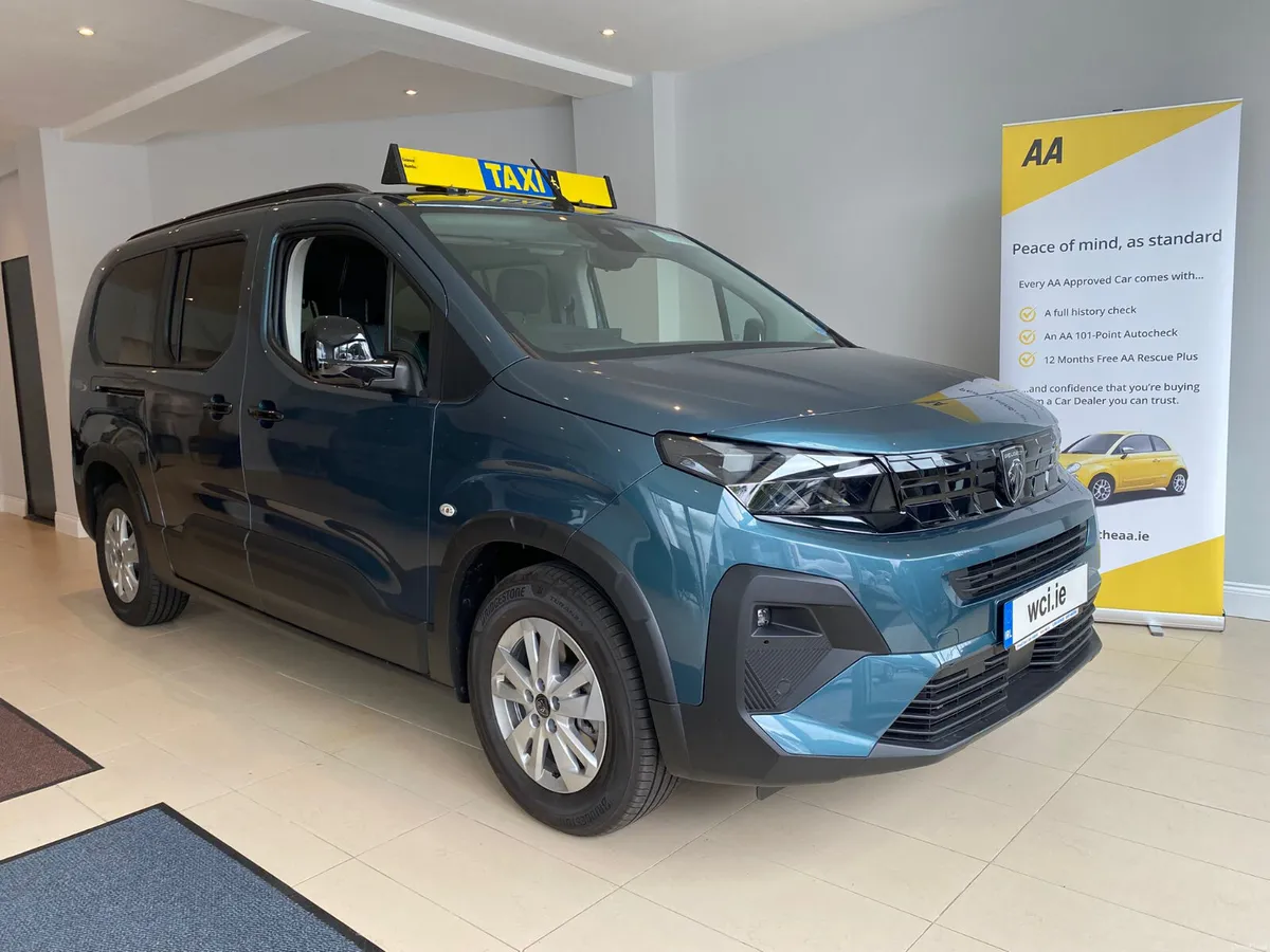 ✅ Wheelchair Taxi Peugeot Rifter - Image 1