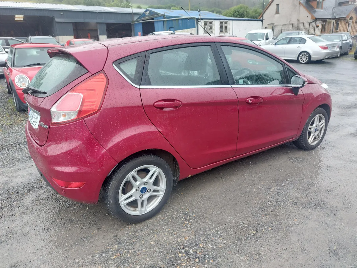 Ford Fiesta 2015 - Image 4