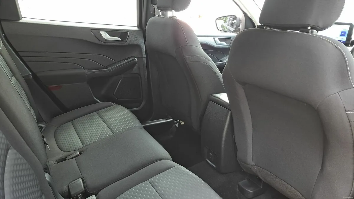 Ford Kuga 2022 - Image 2