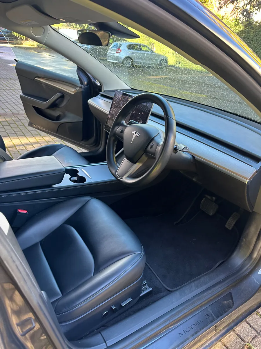 2021 Tesla Model 3 Standard Plus - Image 4